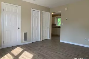 15 Krakow St, Derby, CT 06418 - Photo 3