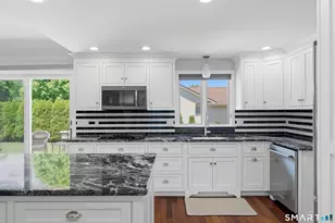 21 Marshalls Meadows, Wethersfield, CT 06109 - Photo 13