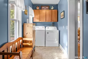 223 Rockwell St, Norwich, CT 06360 - Photo 17