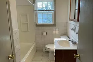 22 College St, Clinton, CT 06413 - Photo 9