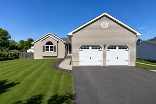 11 Avondale Ln, Middletown, CT 06457 - Photo 1