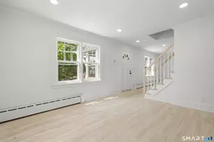 250 Jackson Ave, Stratford, CT 06615 - Photo 9