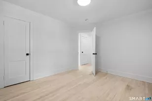 250 Jackson Ave, Stratford, CT 06615 - Photo 15