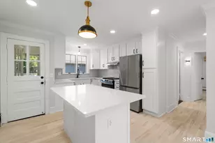 250 Jackson Ave, Stratford, CT 06615 - Photo 11