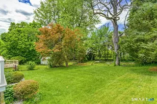 98 Woodmere Rd, West Hartford, CT 06119 - Photo 5