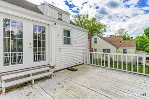 98 Woodmere Rd, West Hartford, CT 06119 - Photo 13