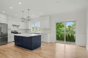 195 S Water St, Greenwich, CT 06830 - Photo 5