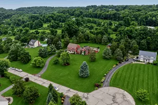 9 Hedge Meadow Ln, Newtown, CT 06470 - Photo 39