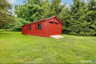 9 Hedge Meadow Ln, Newtown, CT 06470 - Photo 9