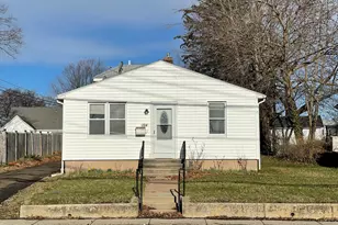 154 Hemingway Ave, East Haven, CT 06512 - Photo 1