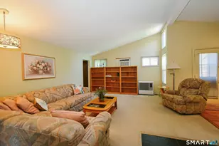 14 E Lake Dr, Middletown, CT 06457 - Photo 17