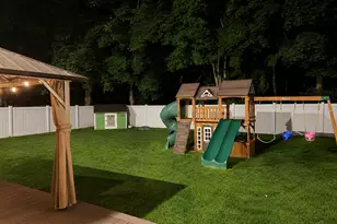 3 Middle St, Waterford, CT 06385 - Photo 27