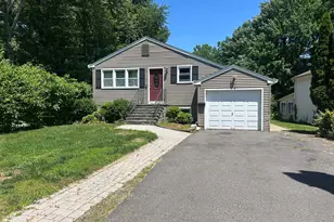 54 Berkshire Rd, West Hartford, CT 06107 - Photo 3