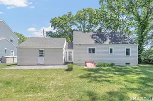 105 Castle Dr, Stratford, CT 06614 - Photo 33