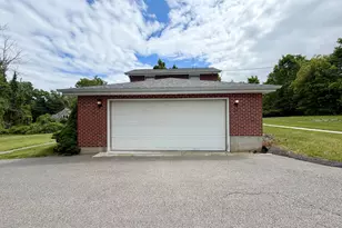 401 Round Hill Rd, Salem, CT 06420 - Photo 3