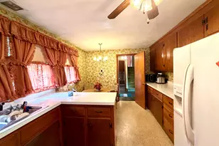 401 Round Hill Rd, Salem, CT 06420 - Photo 13