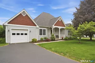 174 Thistle Pond Dr, Bloomfield, CT 06002 - Photo 1
