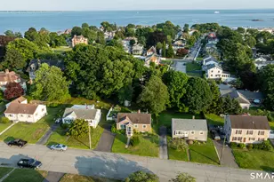 77 Bayshore Dr, New London, CT 06320 - Photo 1