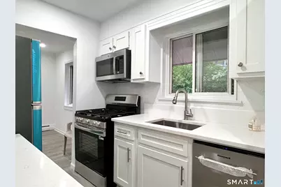208 Flax Hill Road #32, Norwalk, CT 06854 - Photo 3