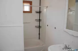 376 Broad St, New Britain, CT 06053 - Photo 33