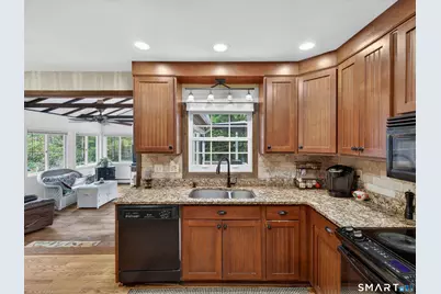 14 Hunters Ridge Road, Shelton, CT 06484 - Photo 9