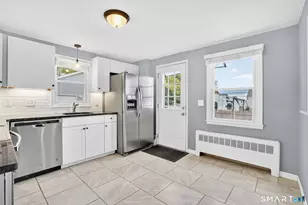 4 King Ct, Enfield, CT 06082 - Photo 7