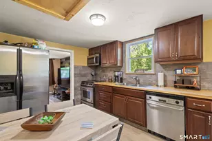 16 Shumway Ave, Killingly, CT 06239 - Photo 9