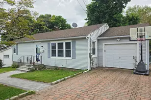 64 Wislock St, Waterbury, CT 06705 - Photo 1