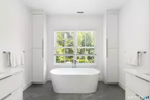 106 Pond Rd, Stamford, CT 06902 - Photo 19