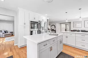 26 Westwood Rd, Trumbull, CT 06611 - Photo 9