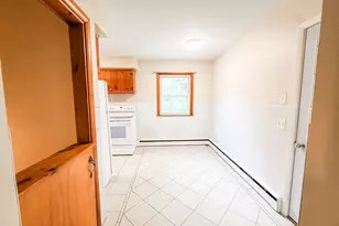 37 Laperle Ave, Plainfield, CT 06374 - Photo 7