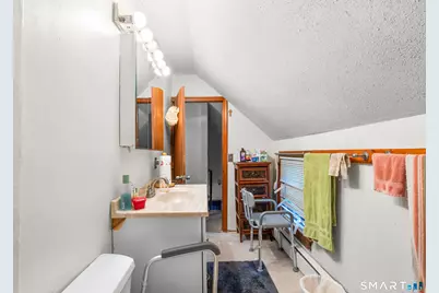 11 Elliott Place, Hartford, CT 06114 - Photo 11