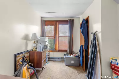 11 Elliott Place, Hartford, CT 06114 - Photo 13