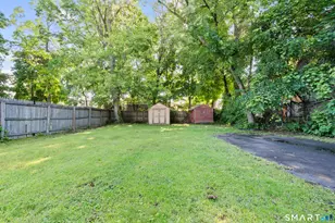 11 Elliott Pl, Hartford, CT 06114 - Photo 17