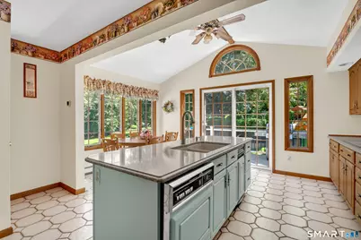82 Spoke Drive, Shelton, CT 06484 - Photo 13