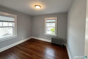 111 Arcadia Ave, Bridgeport, CT 06604 - Photo 17