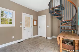 4041 Redding Rd, Fairfield, CT 06824 - Photo 19