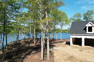 60 Heritage Rd, East Lyme, CT 06333 - Photo 5