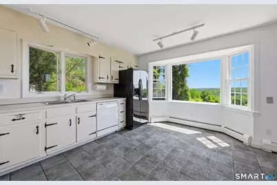 15 Valley View Road, Newtown, CT 06470 - Photo 11