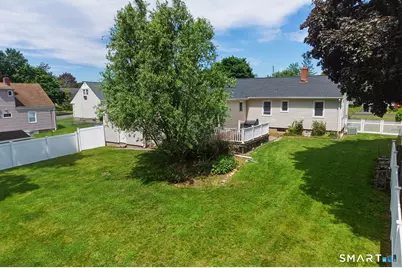 35 Birchwood Square, Stratford, CT 06614 - Photo 11