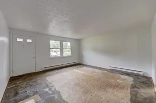 37 Spring View Ln, Windham, CT 06226 - Photo 9