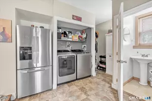 33 Murray St, Ansonia, CT 06401 - Photo 15