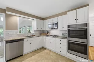 5 Lawton Dr, Simsbury, CT 06070 - Photo 15