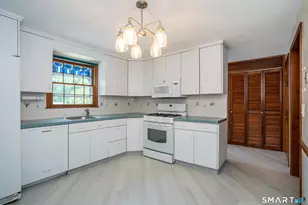 71 Bainton Rd, West Hartford, CT 06117 - Photo 13
