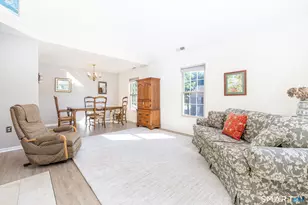 17 Newberry Ln, Glastonbury, CT 06033 - Photo 7