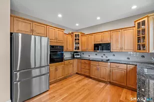 31 Gooseberry Dr, Suffield, CT 06078 - Photo 15
