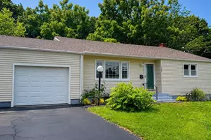 117 Texas Dr, New Britain, CT 06052 - Photo 1
