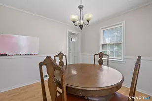 4 Waddell Rd, Manchester, CT 06040 - Photo 7