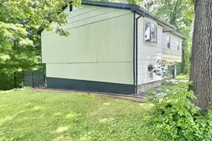2 Heather Rd, Hamden, CT 06518 - Photo 5