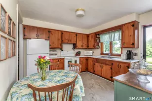66 Isaiah Smith Ln, Morris, CT 06763 - Photo 5